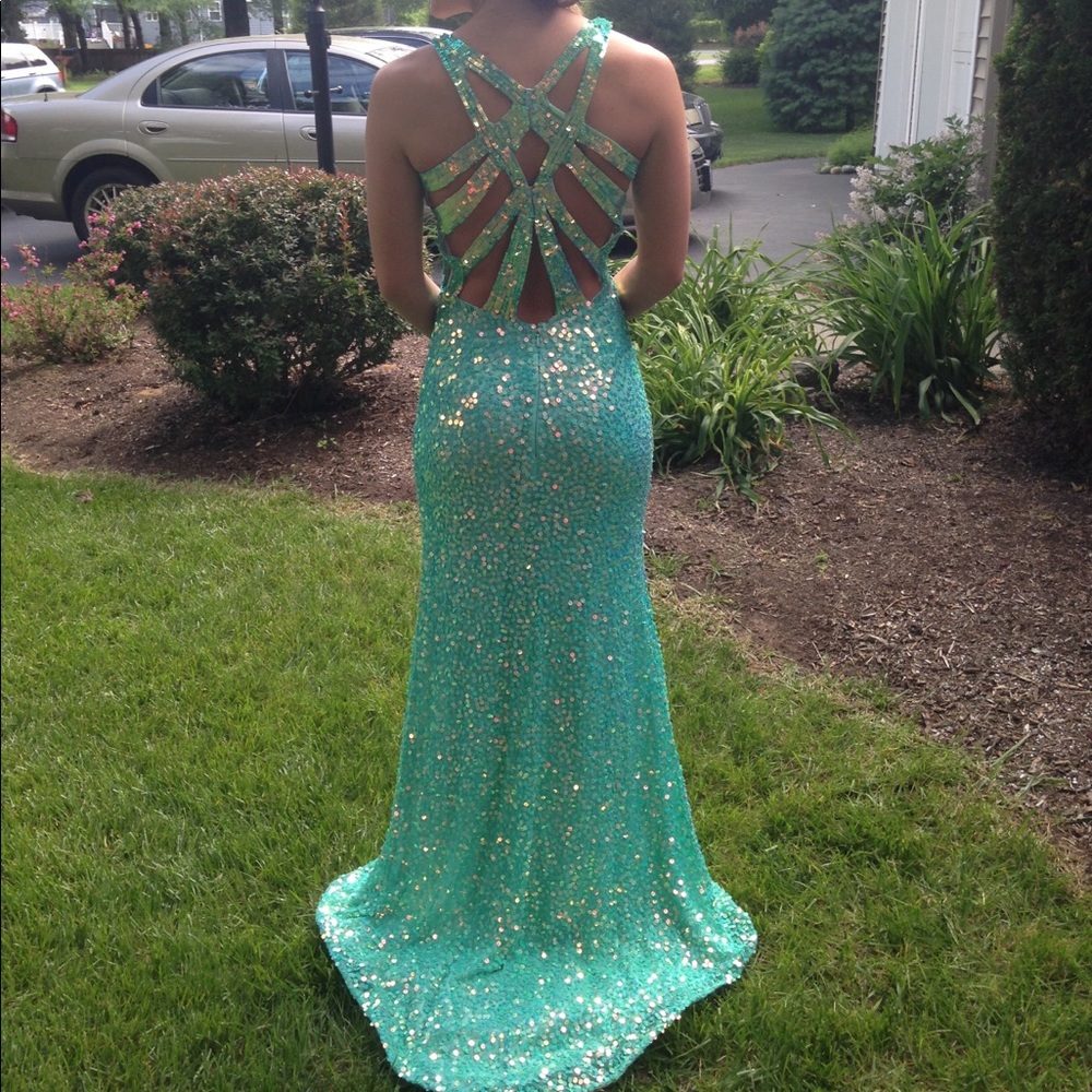 FUN SEQUENCE PROM/BALL DRESS